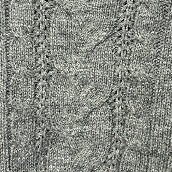 Immodel Gray Cable Knit cropped V-Neck Sweater - Picture 5 of 7